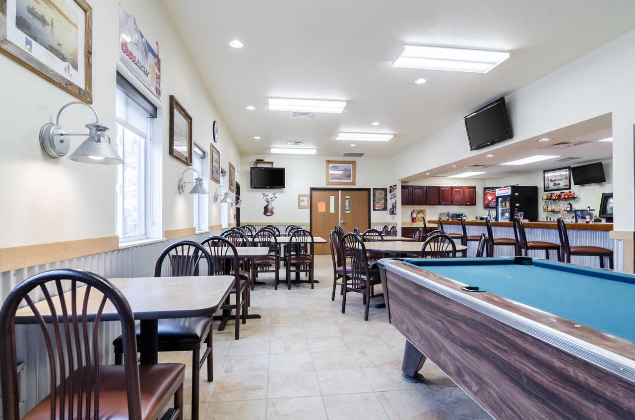 Rodeway Inn Larned Ngoại thất bức ảnh
