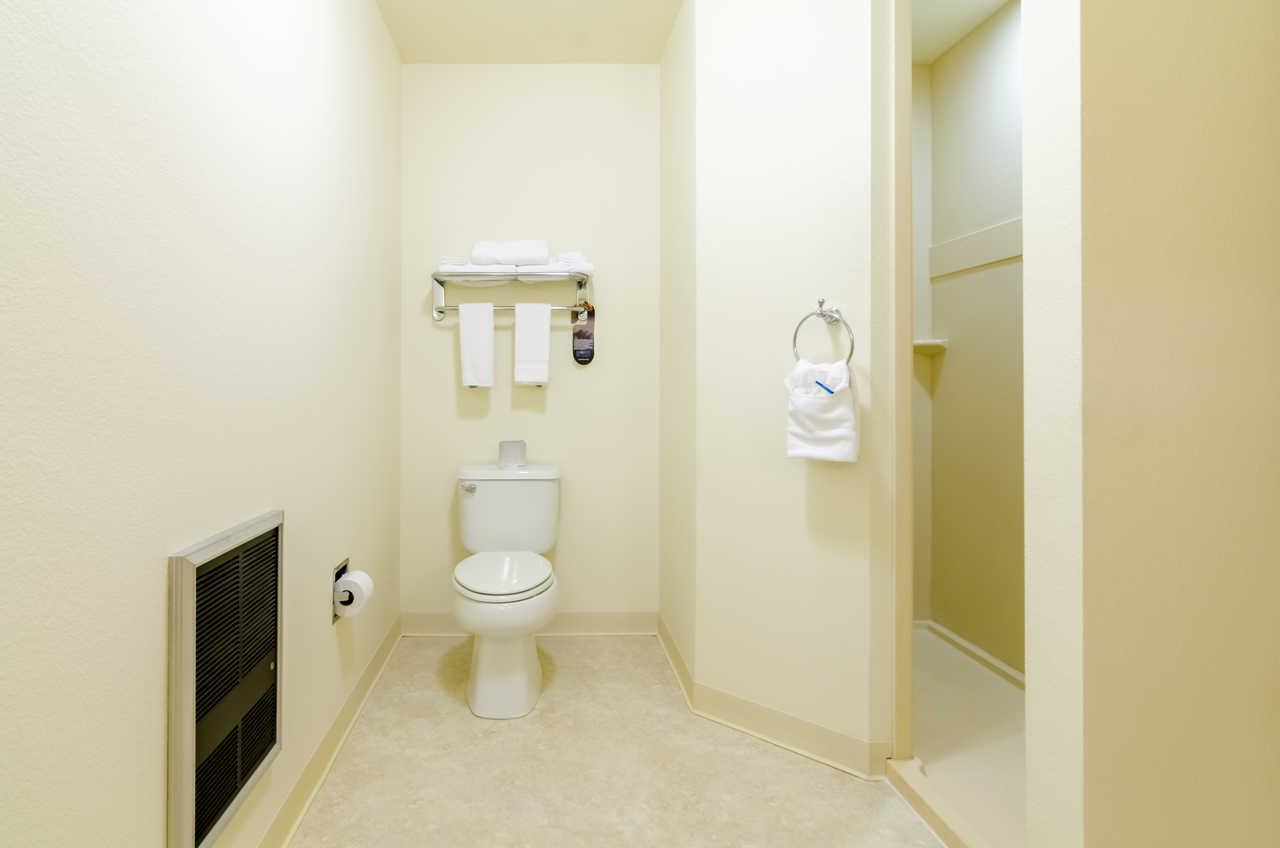 Rodeway Inn Larned Ngoại thất bức ảnh