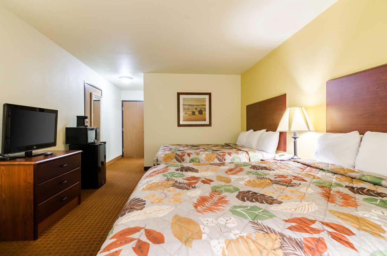 Rodeway Inn Larned Ngoại thất bức ảnh
